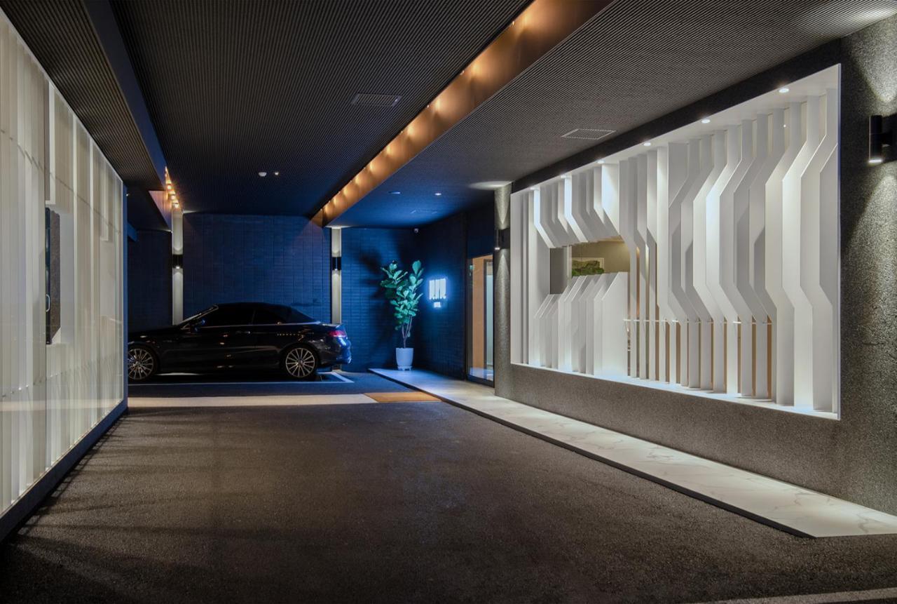 Blo By Blo Hotel Тегу Екстериор снимка