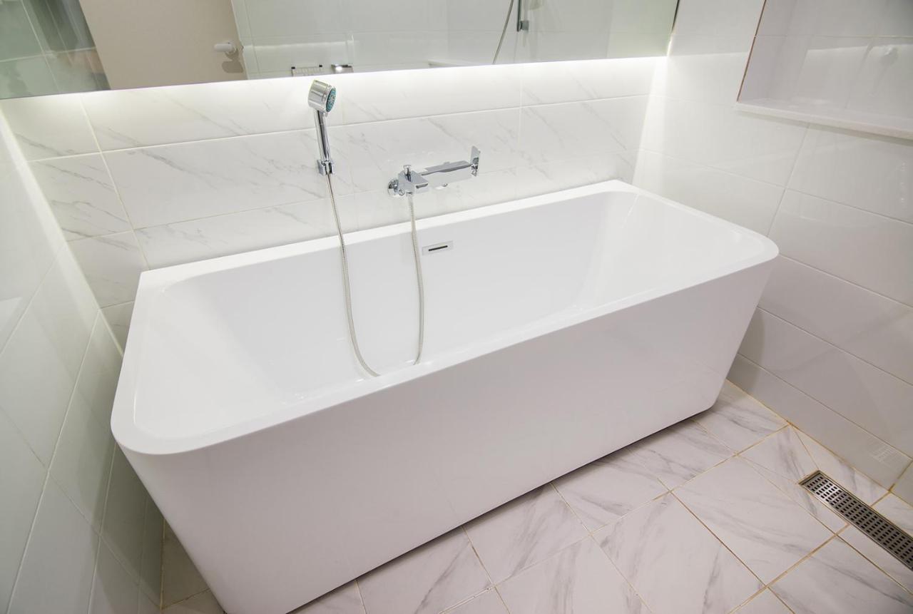 Blo By Blo Hotel Тегу Екстериор снимка